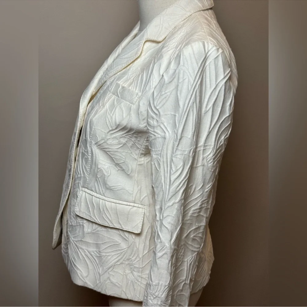 NWT Gucci Ivory Floral Textured Blazer - Size 42/US 6